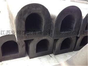  (D型)半圆型橡胶护舷